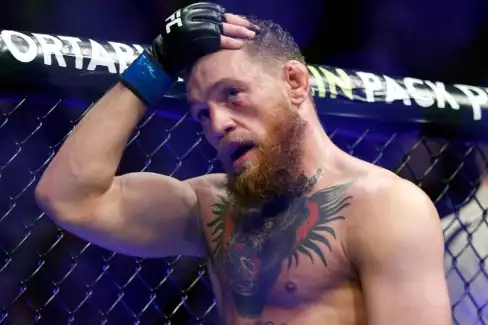 McGregor na dně? V domovském Irsku přichází o další a další peníze