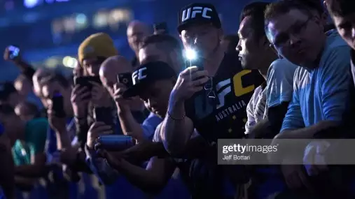 Jeden rok, dvě porážky a konec! UFC se rozloučilo s bývalým šampionem