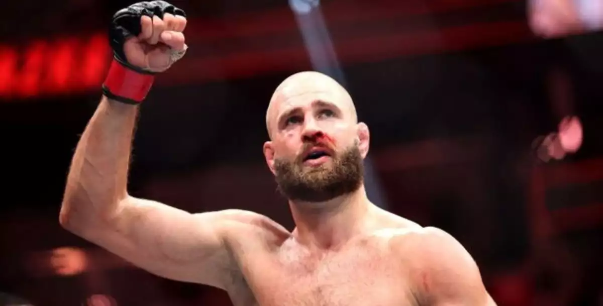 Tak to má být! Procházka si hezky dupnul a poslal jasný vzkaz vedení UFC